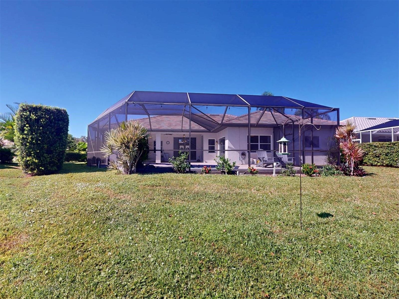 MCINTOSH LAKE - Residential