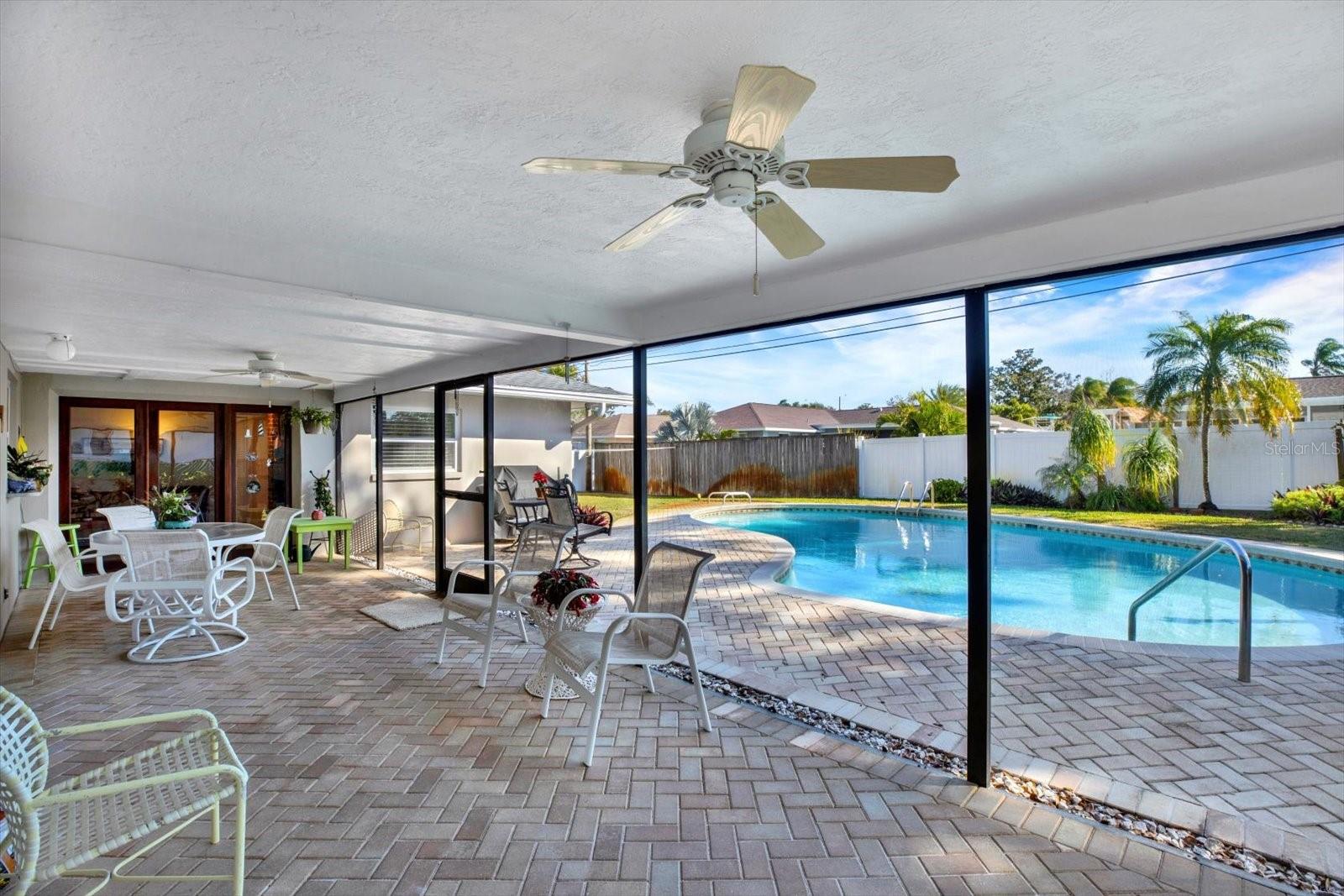 WOODLAND HILLS 1ST ADD - Residential