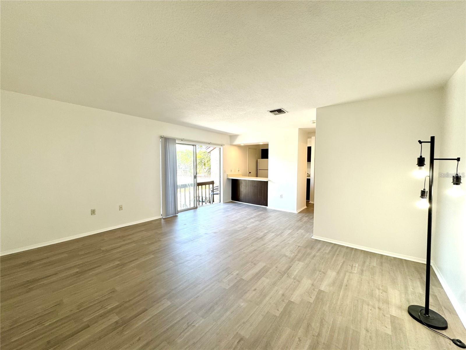 2632 HIDDEN LAKE DRIVE N E