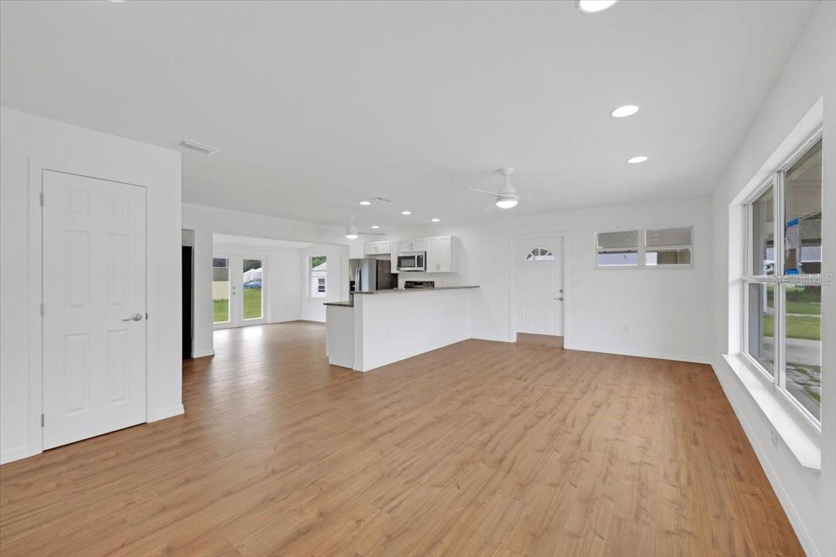 BAYVIEW TERRACE 01 - Residential Lease