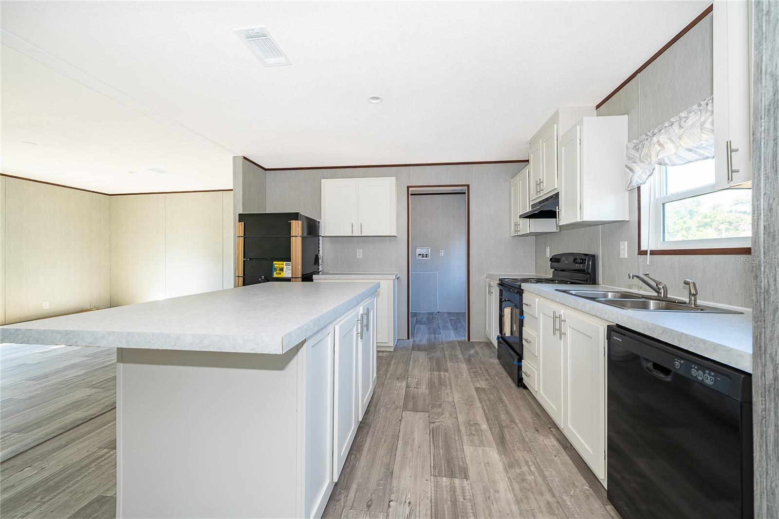 FOREST HILLS - Residential