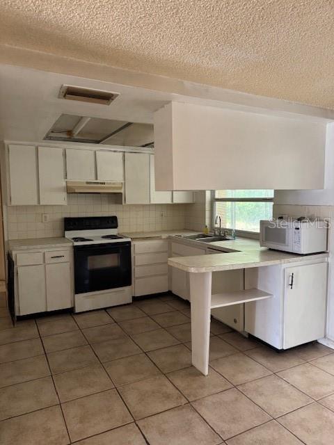 EMBASSY HILLS - Residential