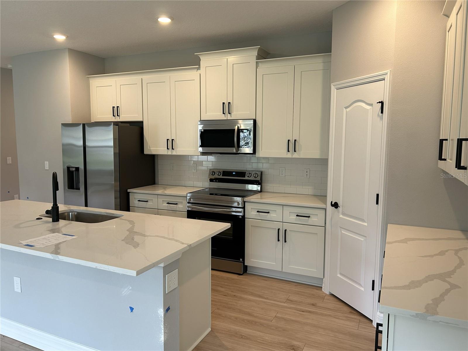 ROYAL HIGHLANDS UNIT 2 BLK 29 LOT 2 - Residential