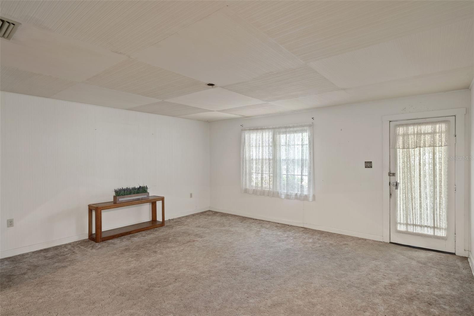 SNOW CAPS - Residential