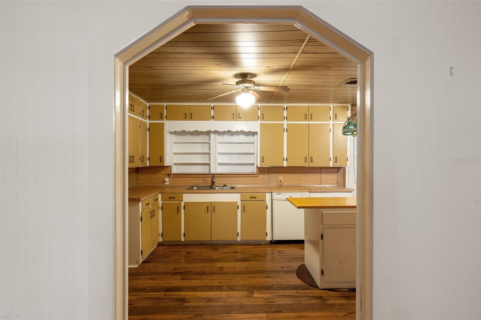 SNOW CAPS - Residential