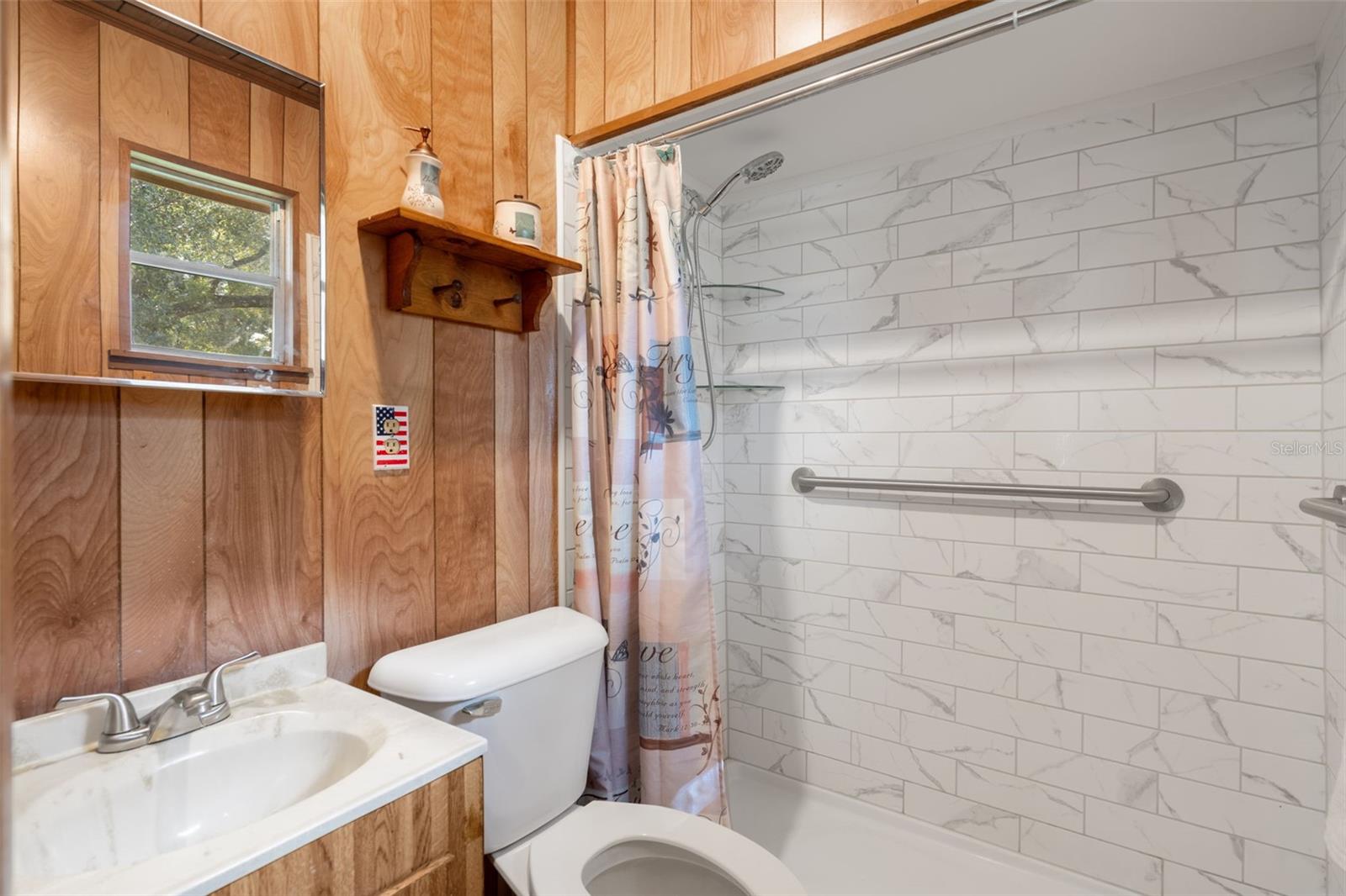 SNOW CAPS - Residential