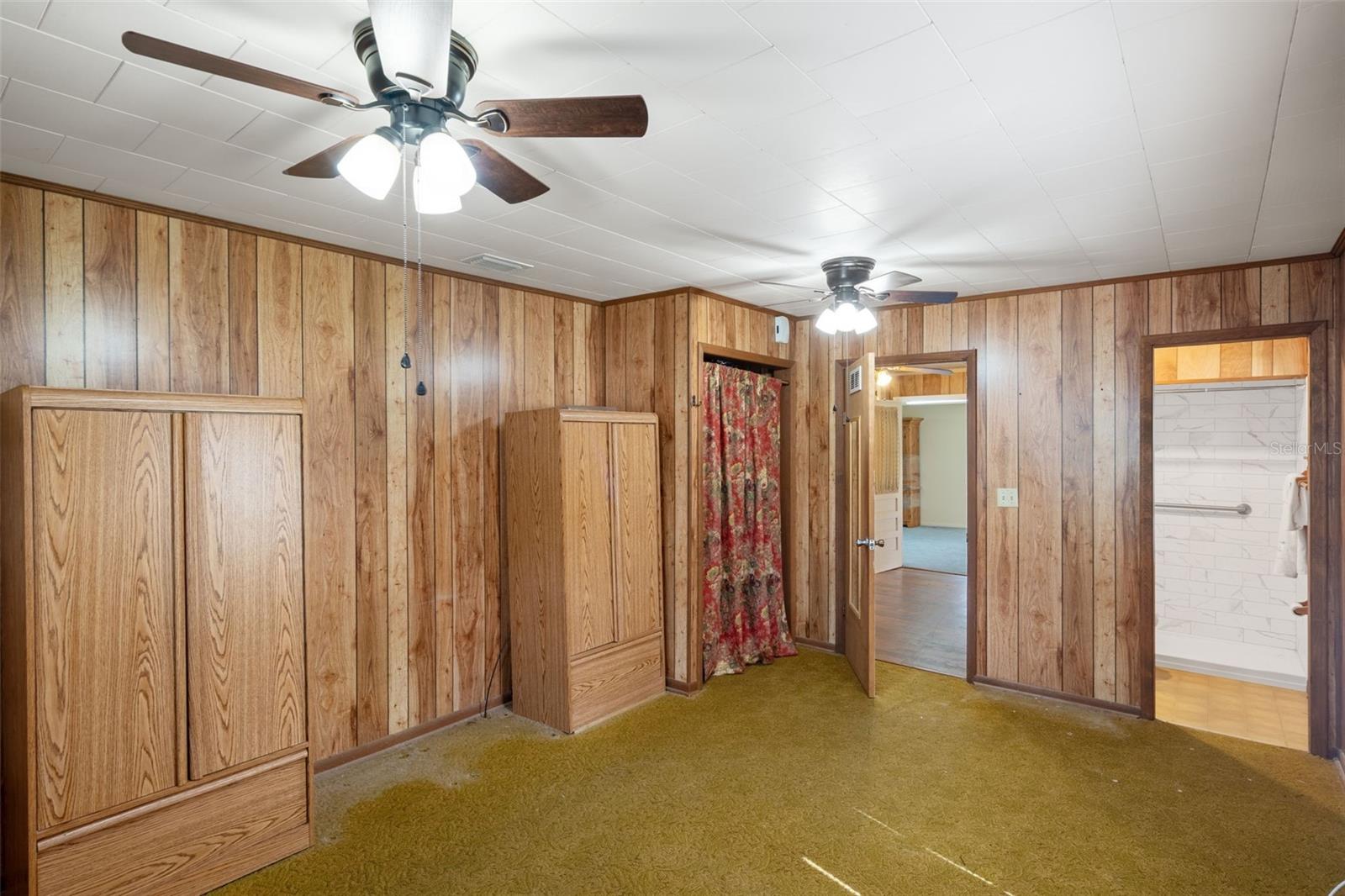 SNOW CAPS - Residential