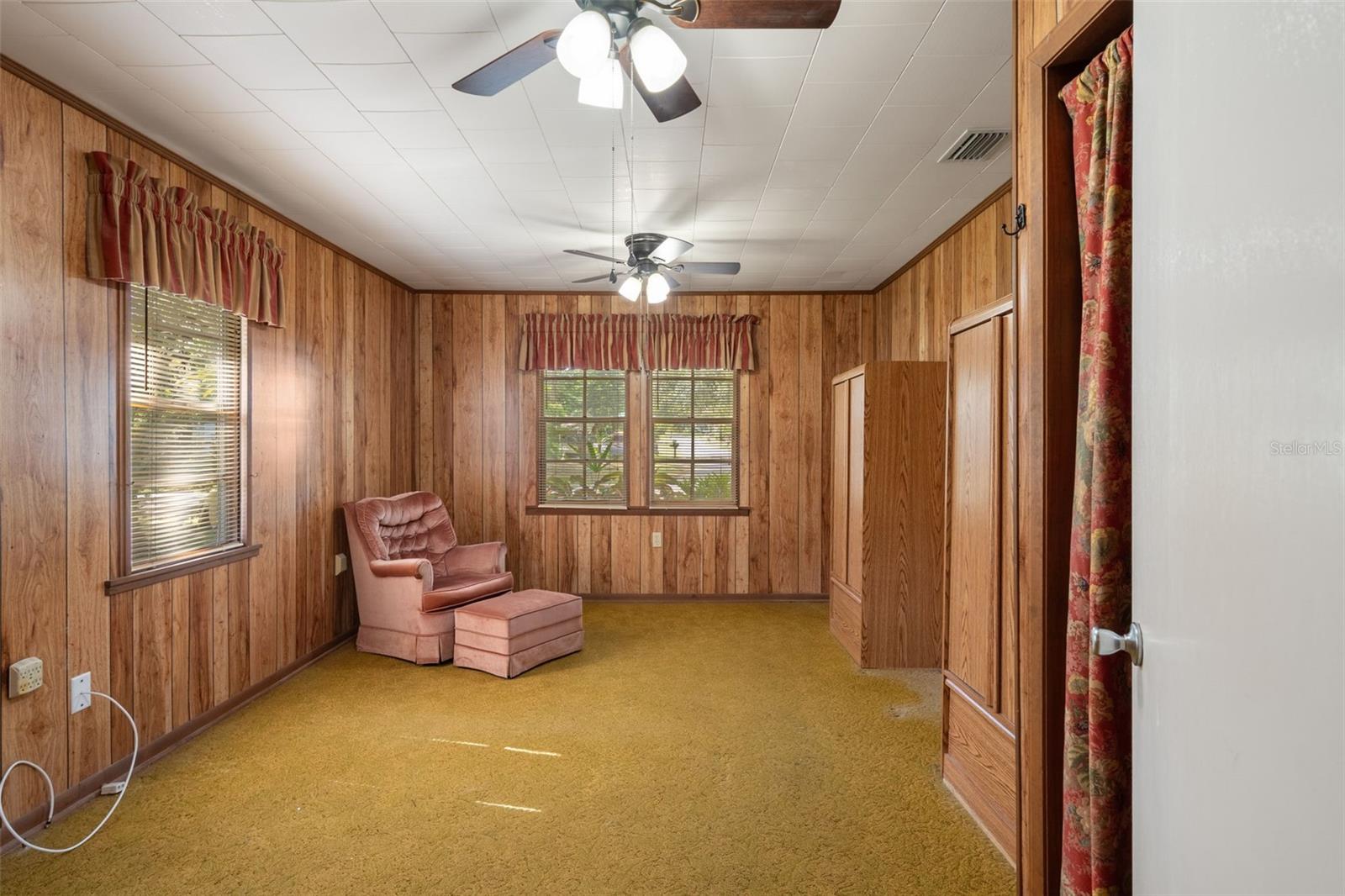 SNOW CAPS - Residential