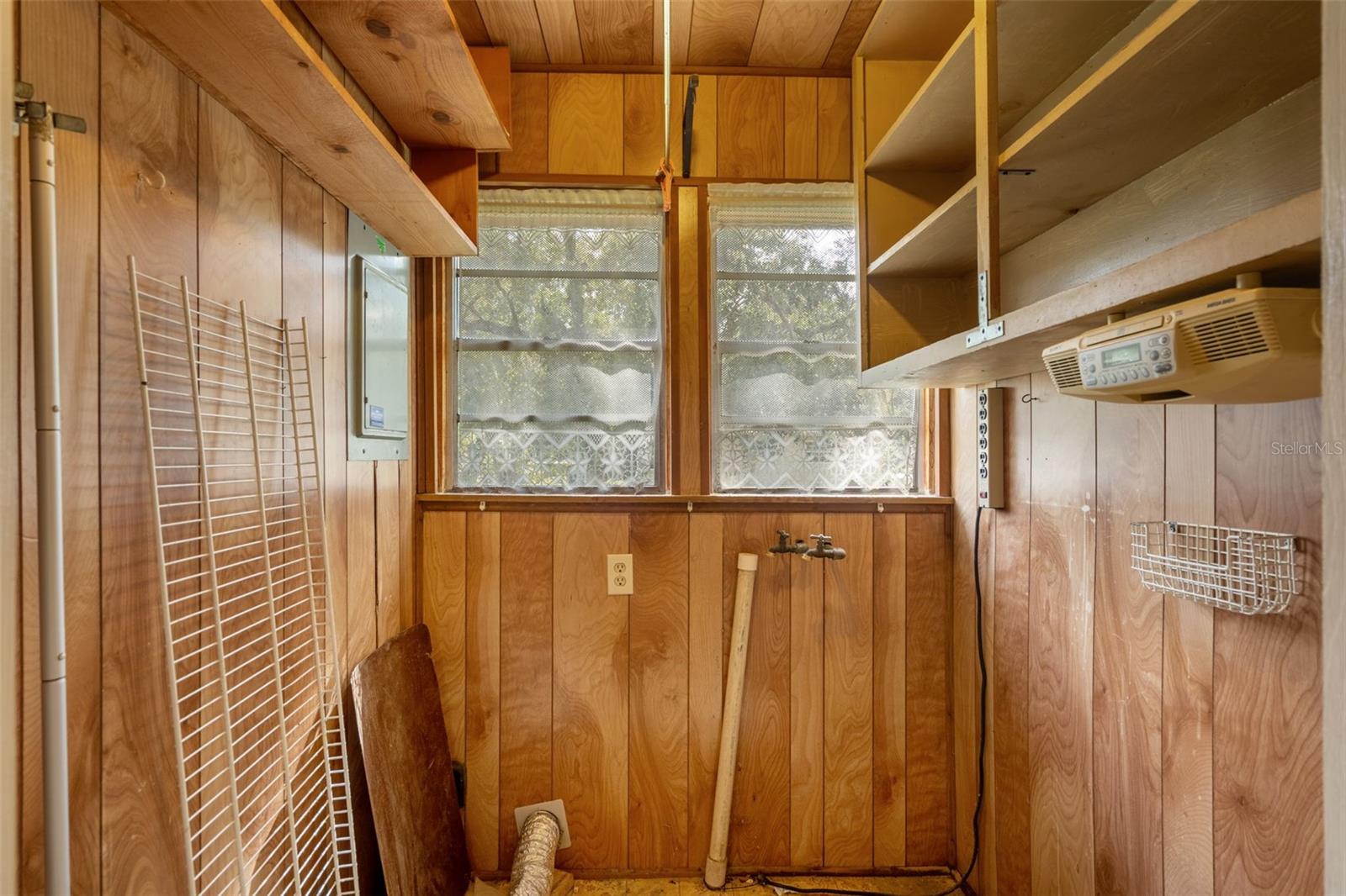 SNOW CAPS - Residential