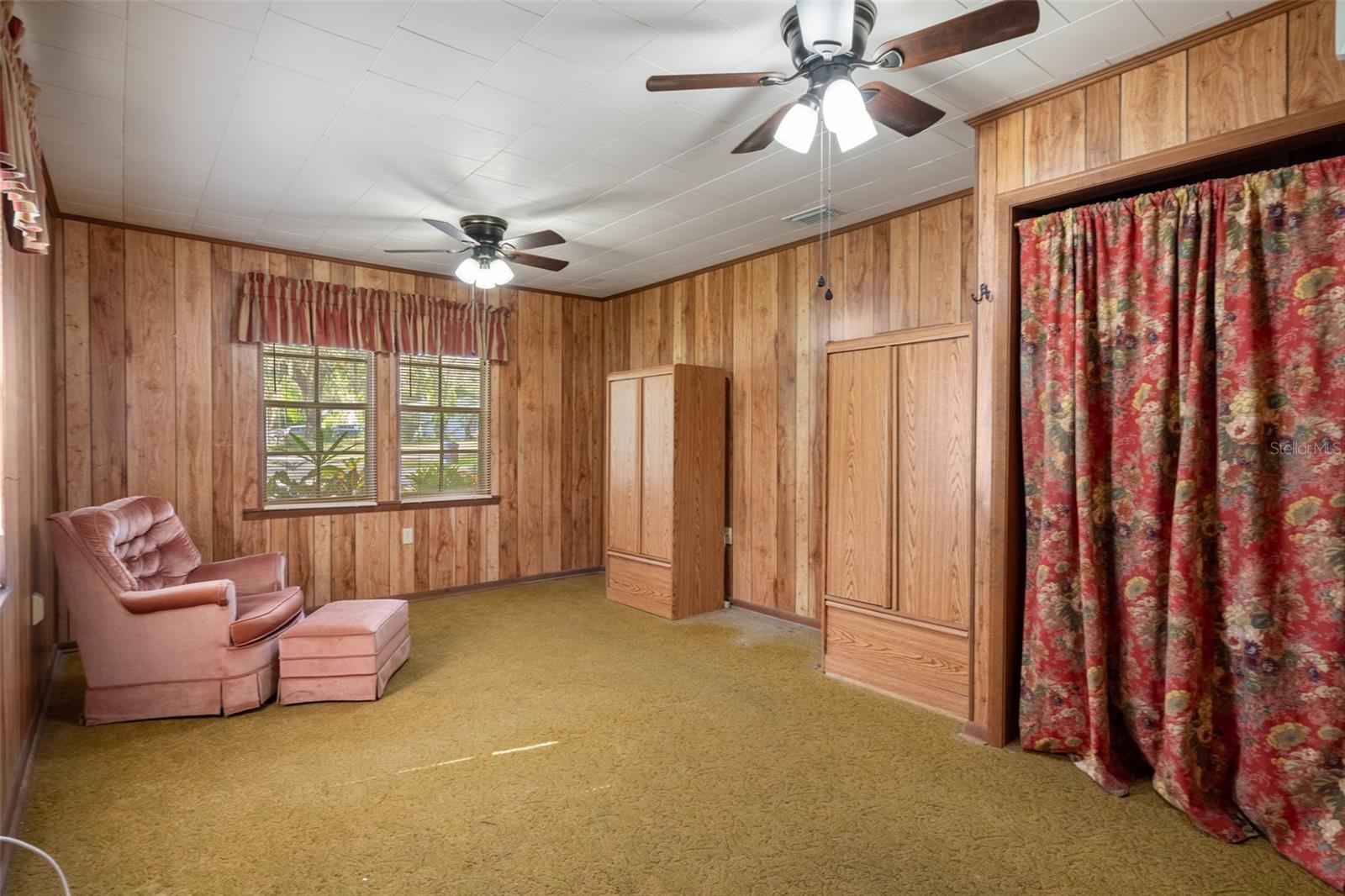 SNOW CAPS - Residential