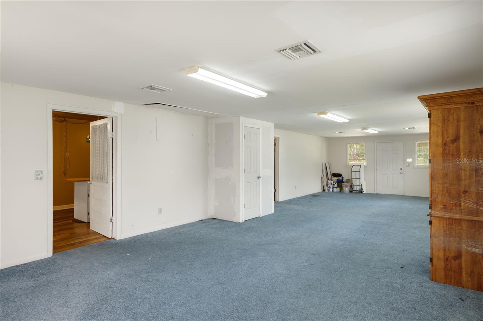 SNOW CAPS - Residential