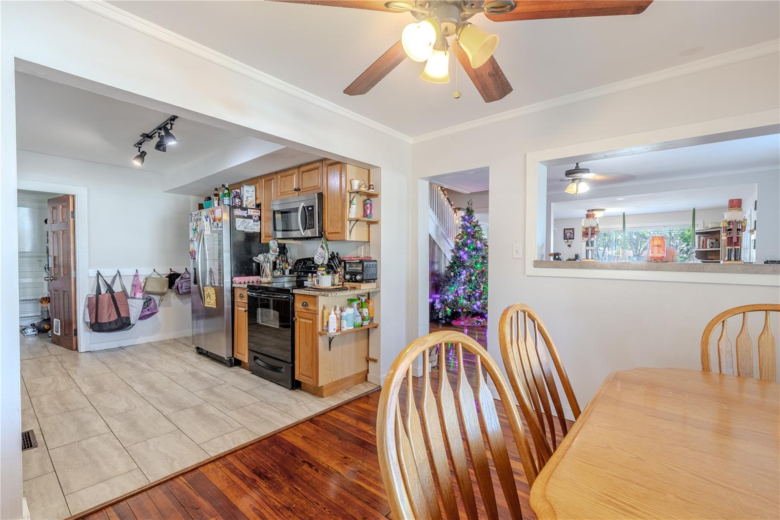 SANDY OAKS - Residential