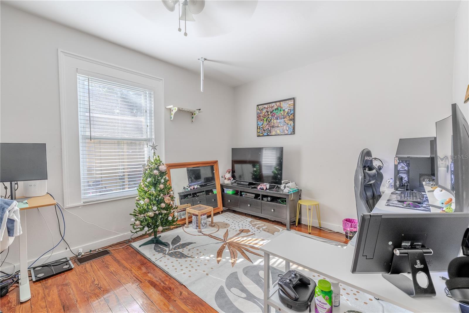 SANDY OAKS - Residential