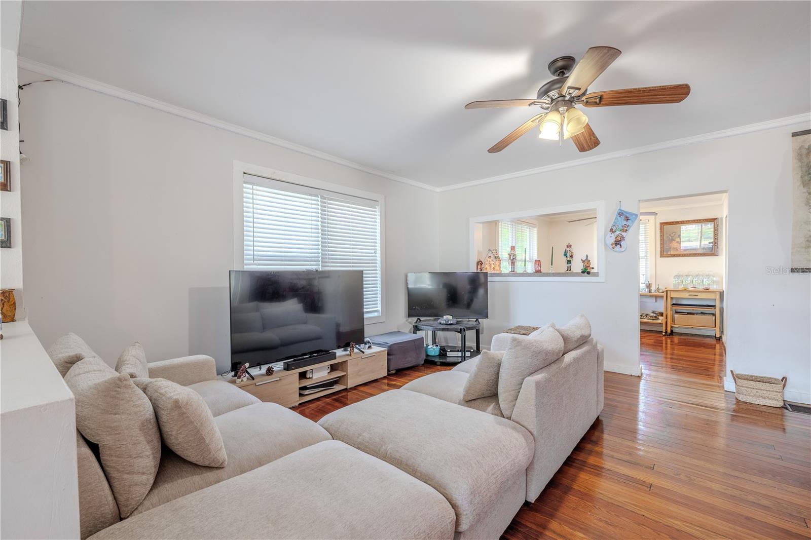 SANDY OAKS - Residential