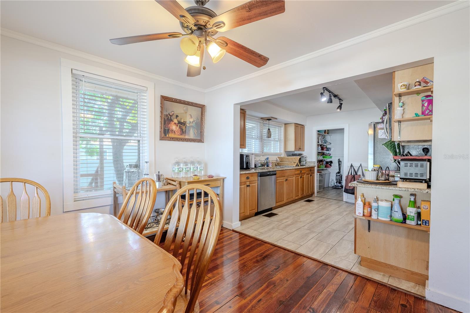 SANDY OAKS - Residential