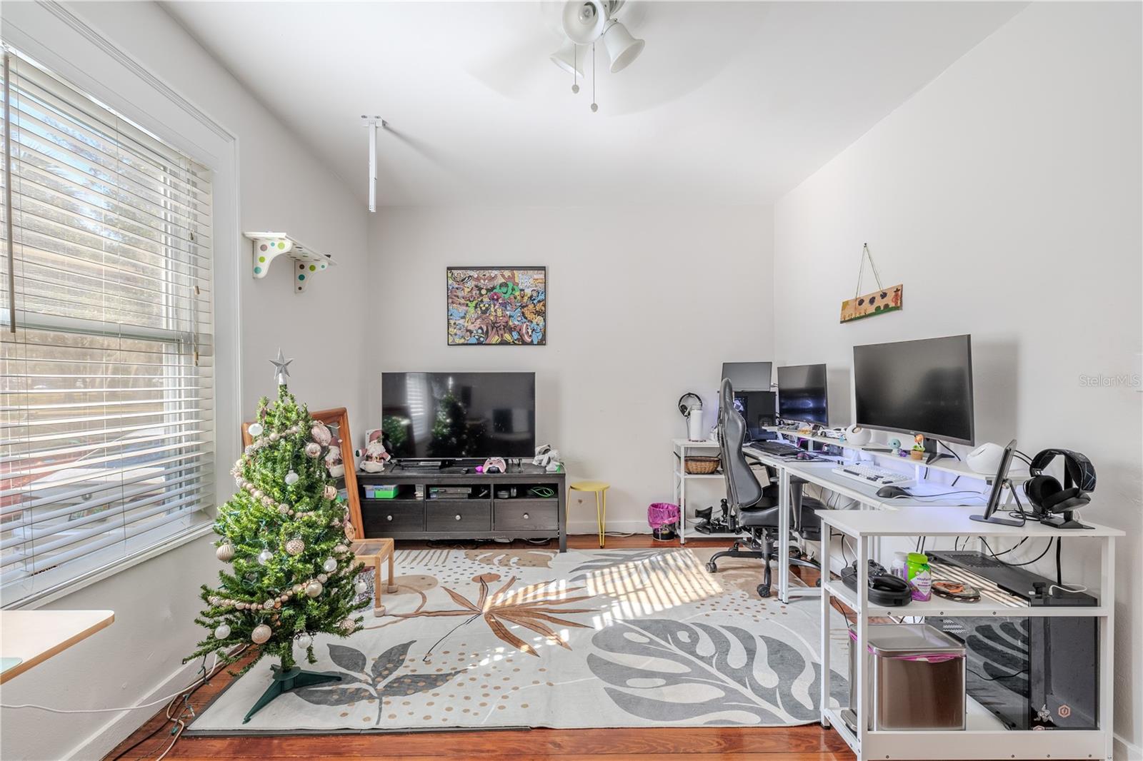 SANDY OAKS - Residential