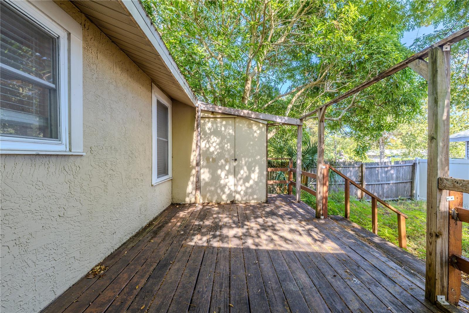 SANDY OAKS - Residential