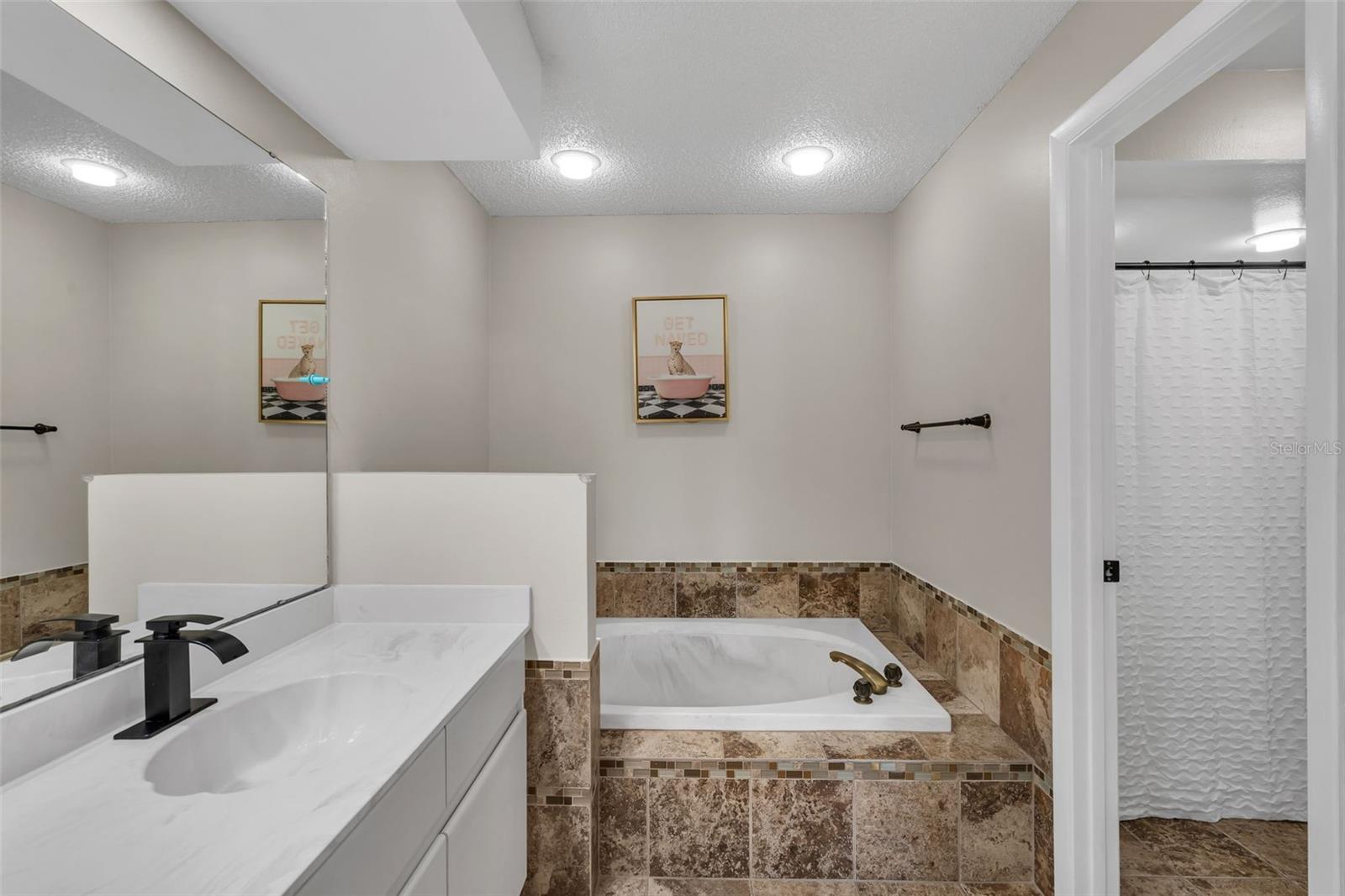 ORANGE TREE COUNTRY CLUB - Residential