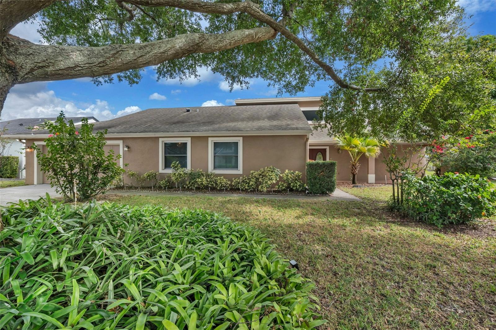 ORANGE TREE COUNTRY CLUB - Residential