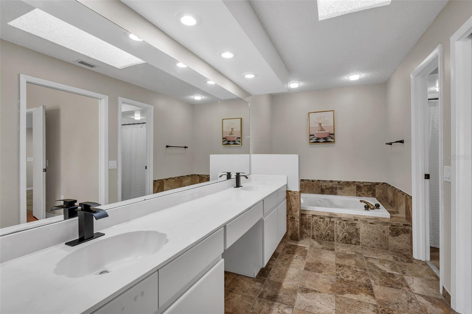 ORANGE TREE COUNTRY CLUB - Residential