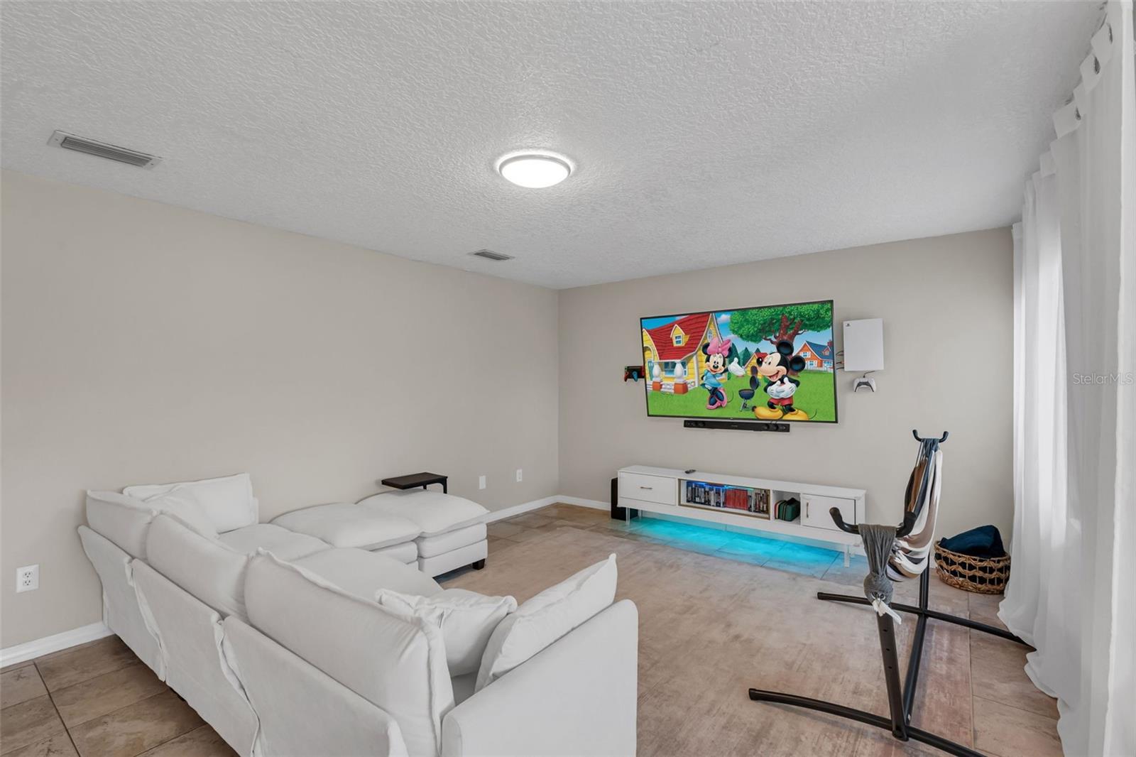 ORANGE TREE COUNTRY CLUB - Residential