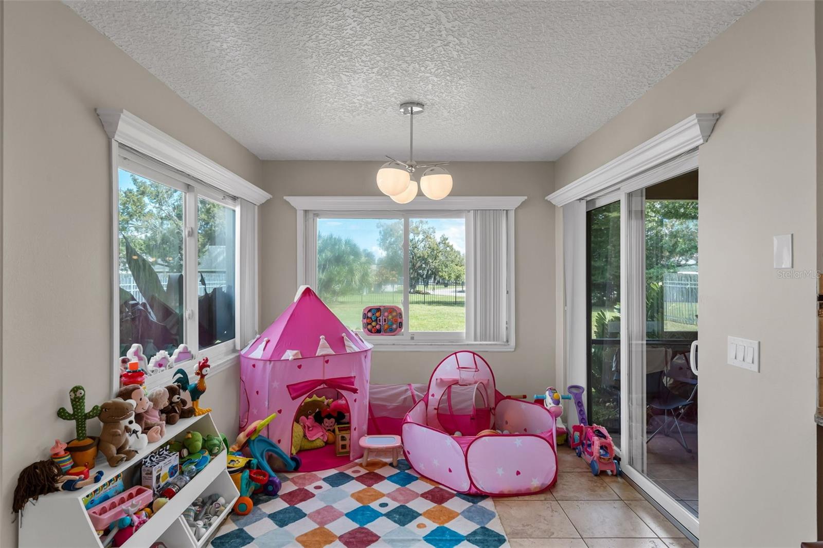 ORANGE TREE COUNTRY CLUB - Residential