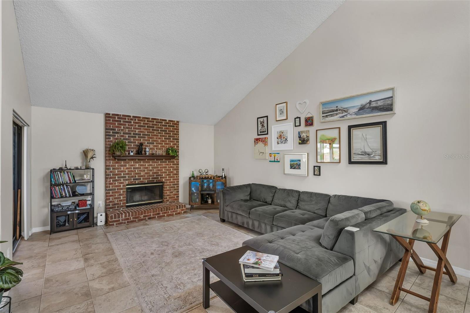 ORANGE TREE COUNTRY CLUB - Residential