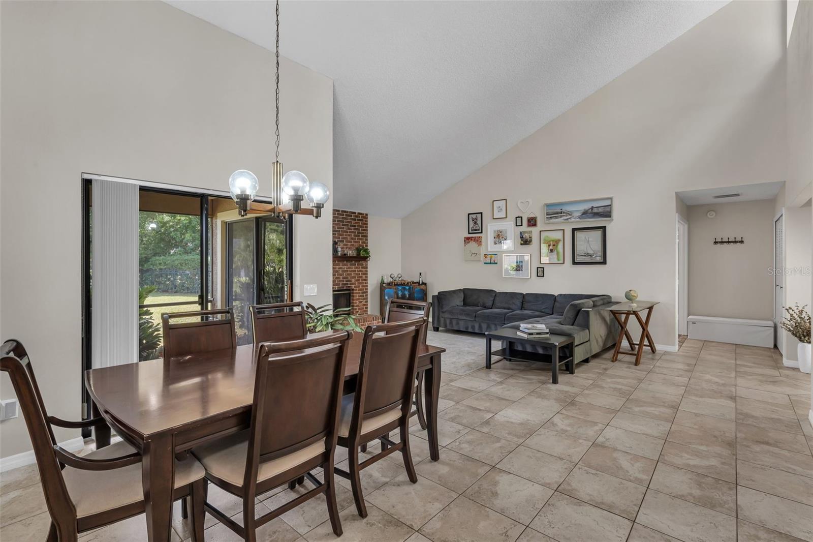 ORANGE TREE COUNTRY CLUB - Residential