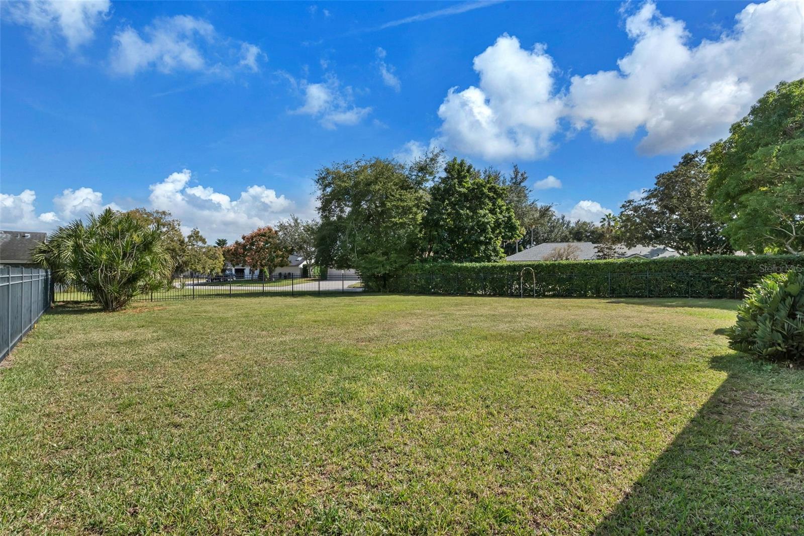 ORANGE TREE COUNTRY CLUB - Residential