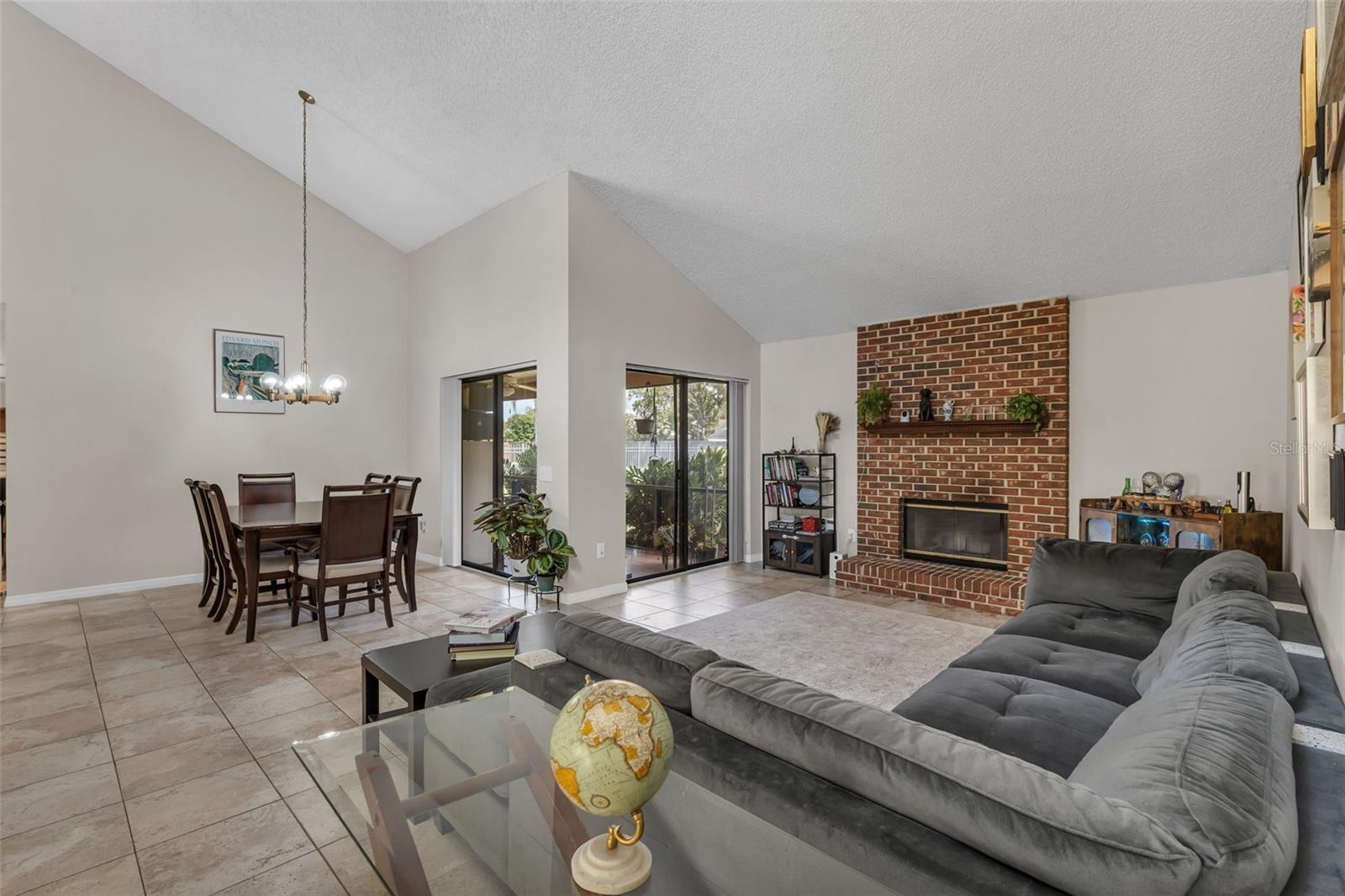 ORANGE TREE COUNTRY CLUB - Residential