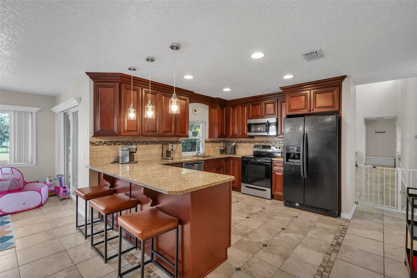 ORANGE TREE COUNTRY CLUB - Residential