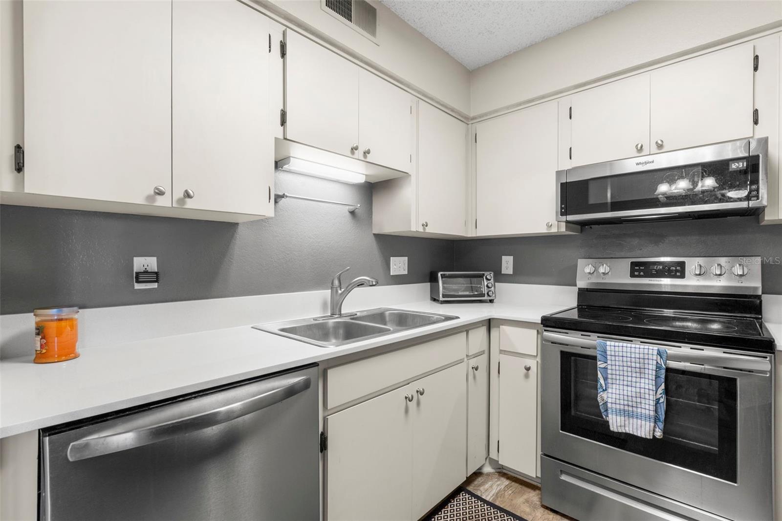 MEADOWLAKE PALM HARBOR CONDO - Residential