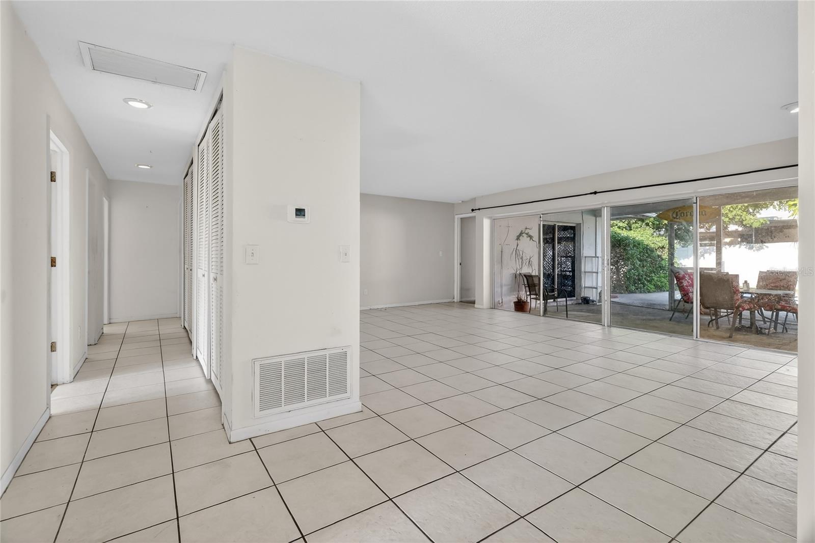 DEL ORO GROVES 1ST ADD LOT 113 - Residential