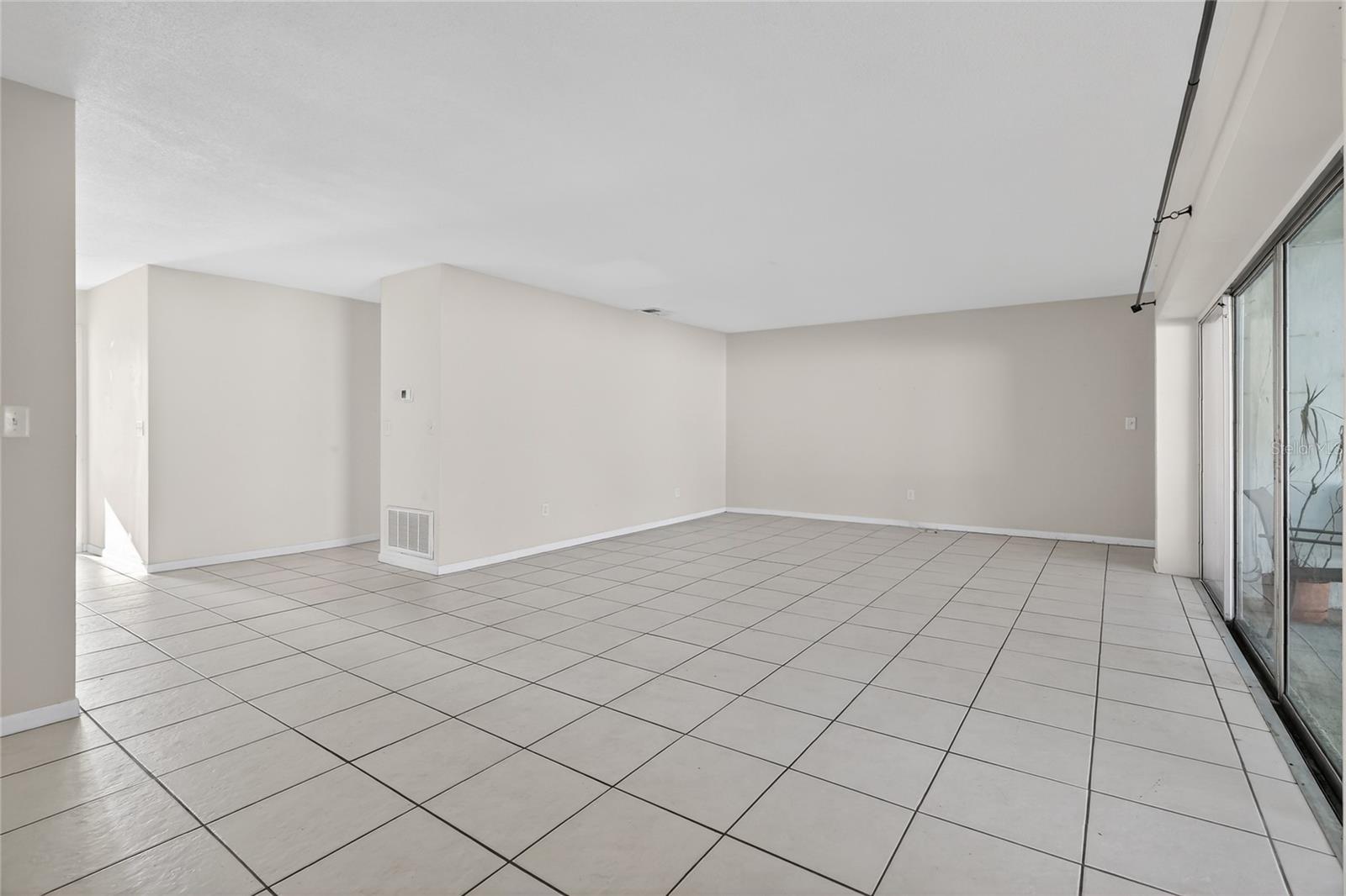 DEL ORO GROVES 1ST ADD LOT 113 - Residential