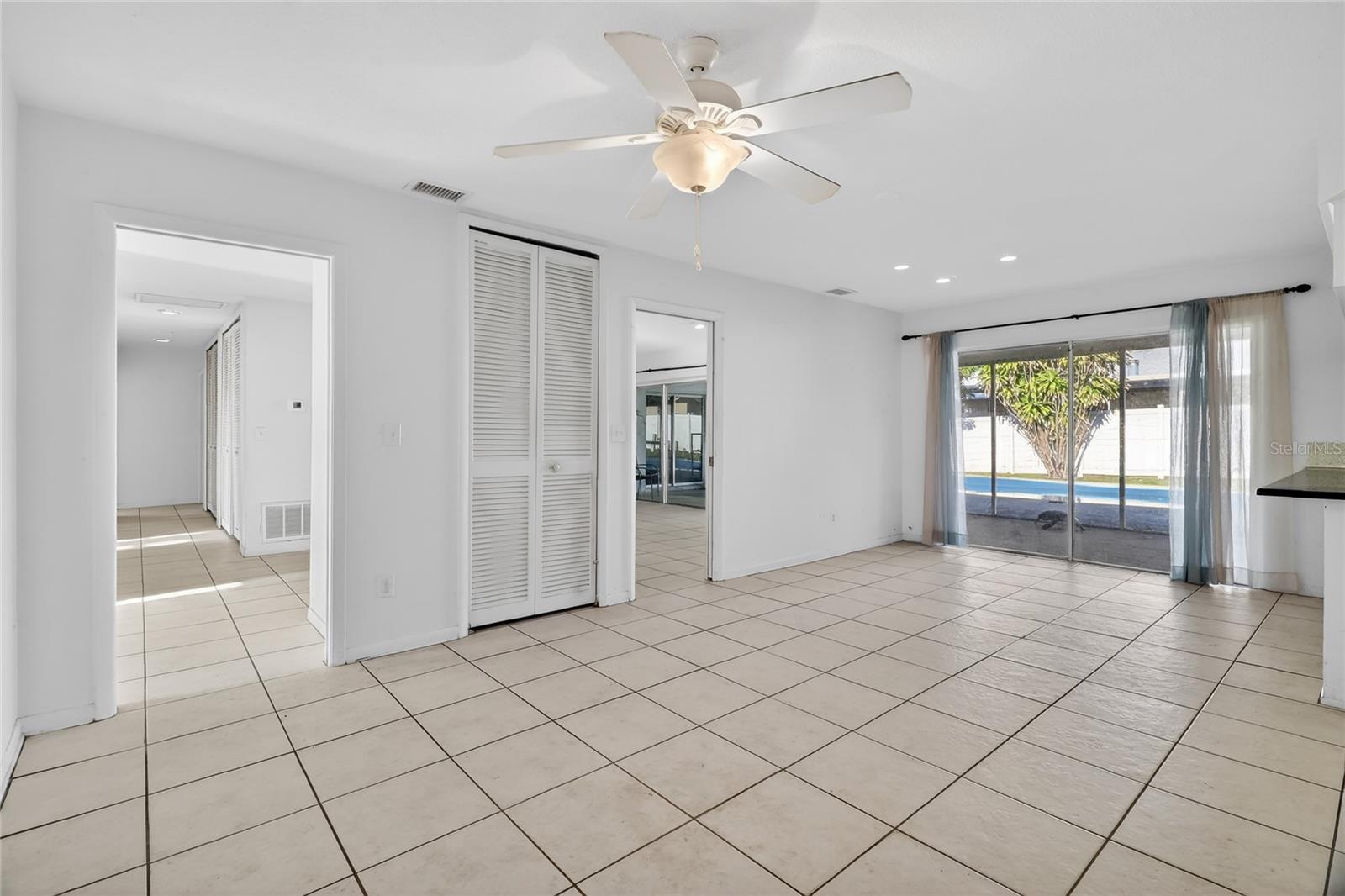 DEL ORO GROVES 1ST ADD LOT 113 - Residential