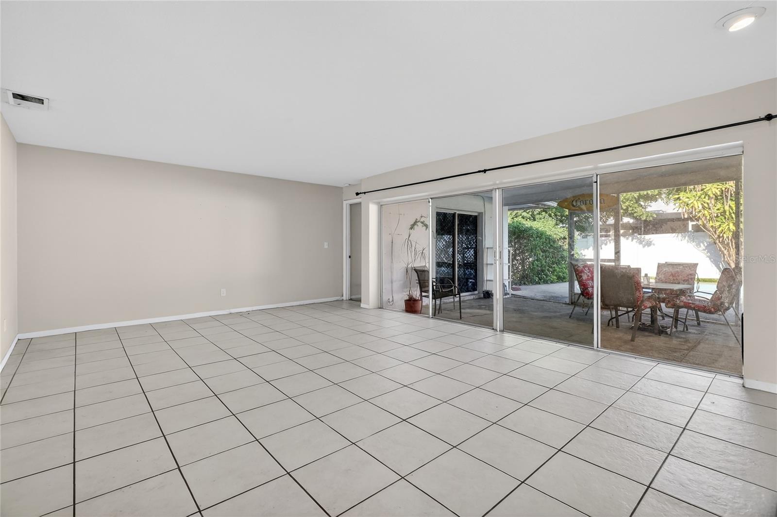 DEL ORO GROVES 1ST ADD LOT 113 - Residential