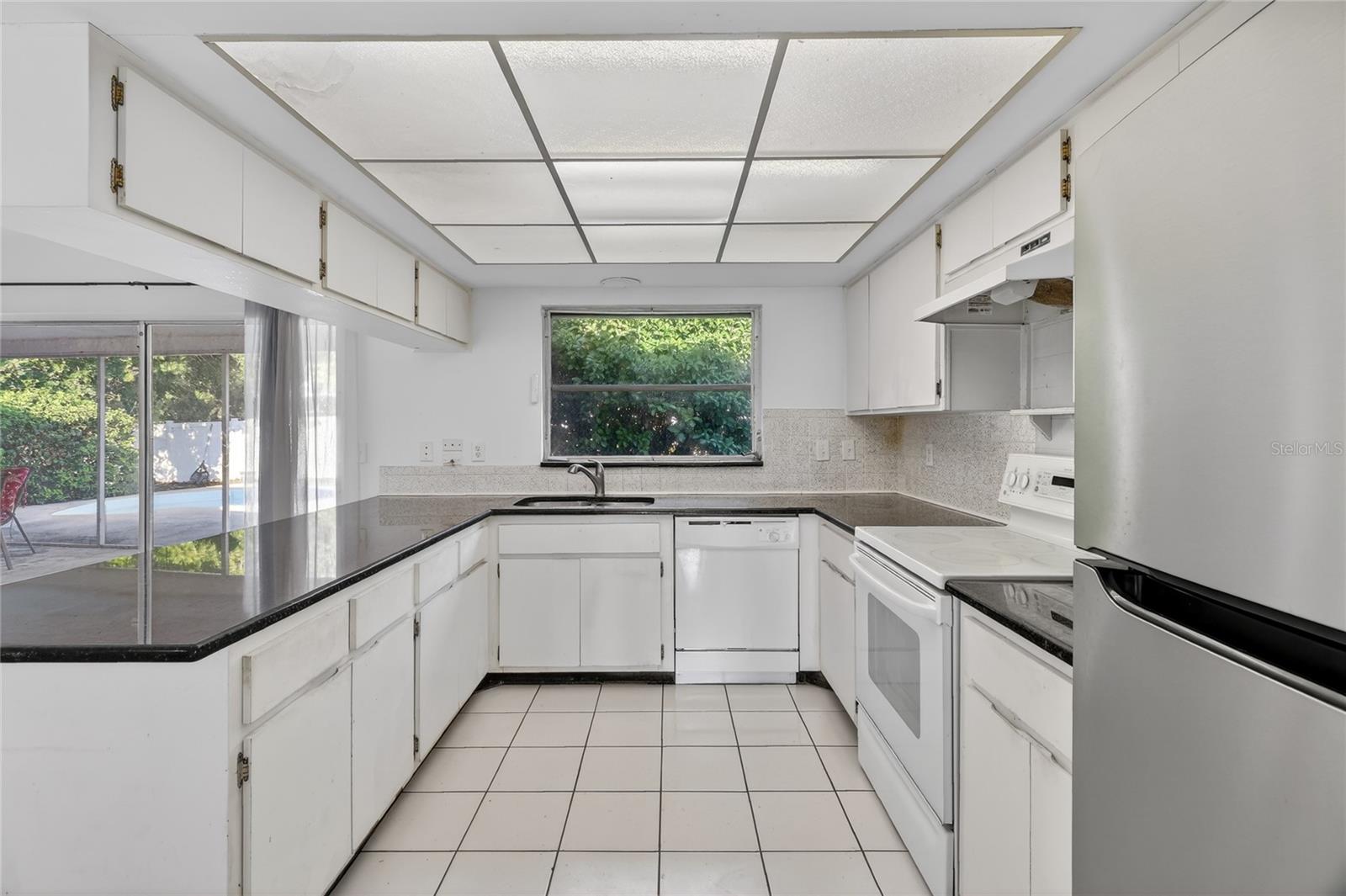 DEL ORO GROVES 1ST ADD LOT 113 - Residential