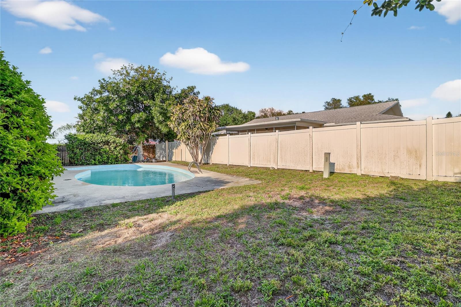 DEL ORO GROVES 1ST ADD LOT 113 - Residential