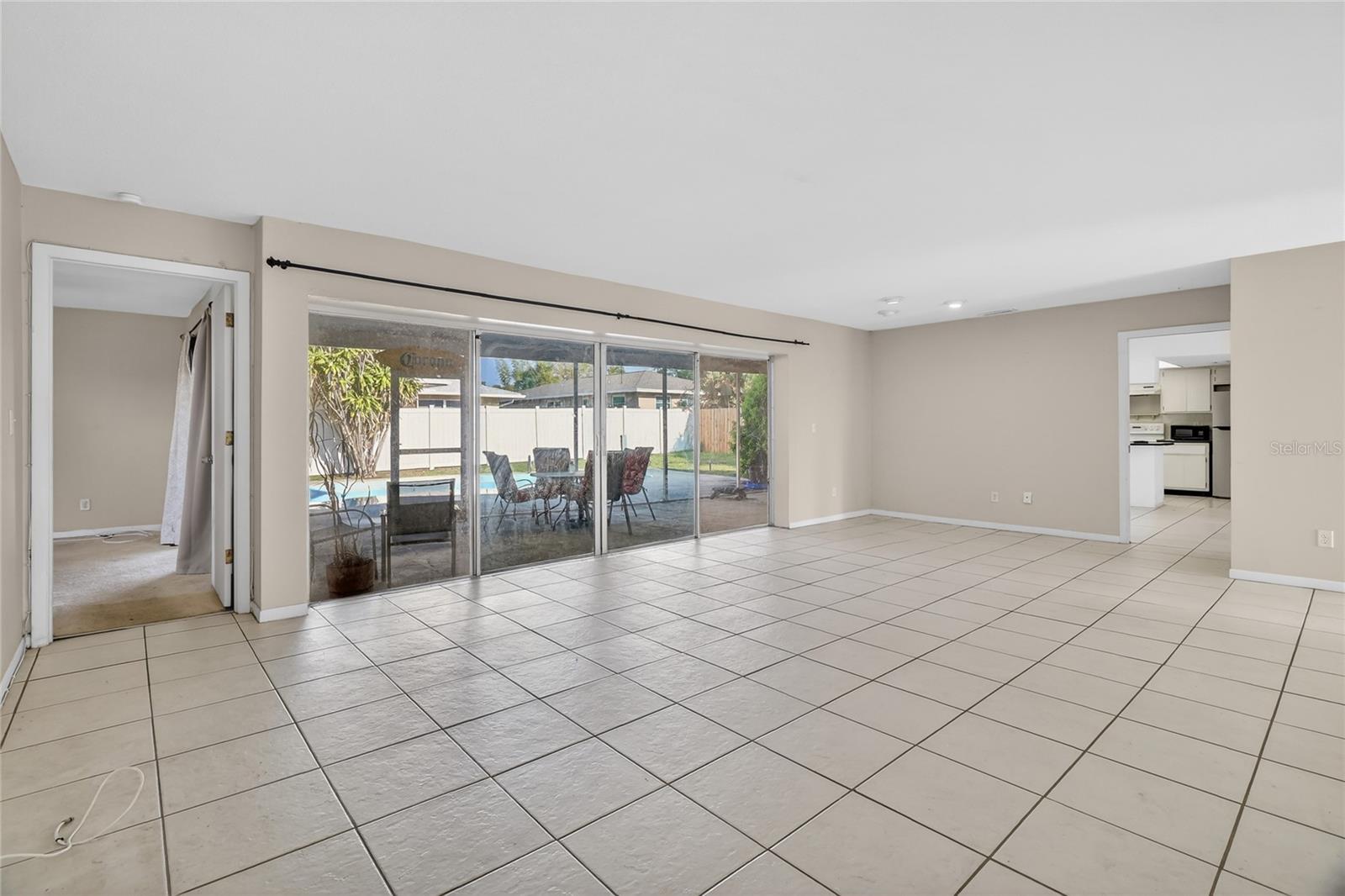 DEL ORO GROVES 1ST ADD LOT 113 - Residential