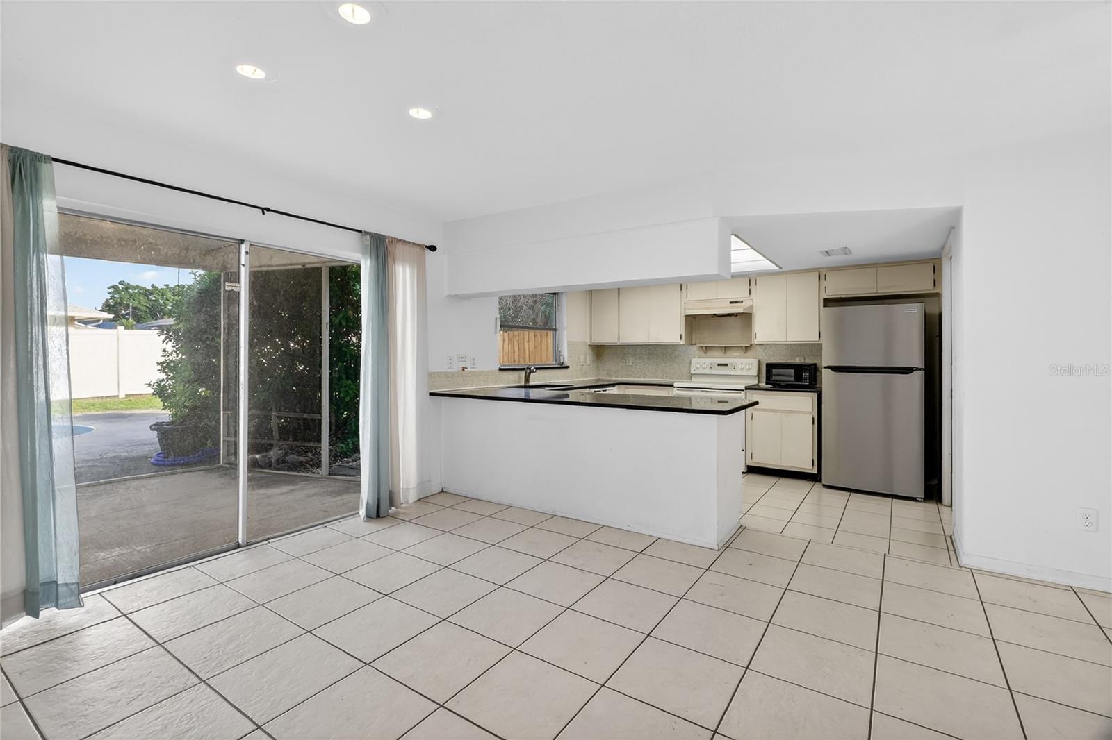 DEL ORO GROVES 1ST ADD LOT 113 - Residential