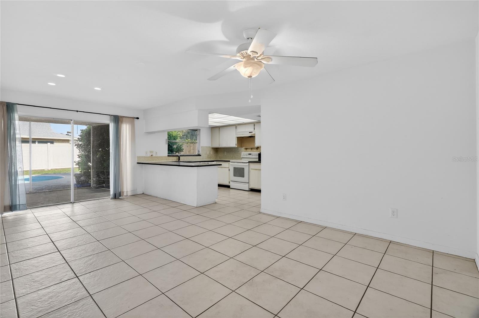 DEL ORO GROVES 1ST ADD LOT 113 - Residential