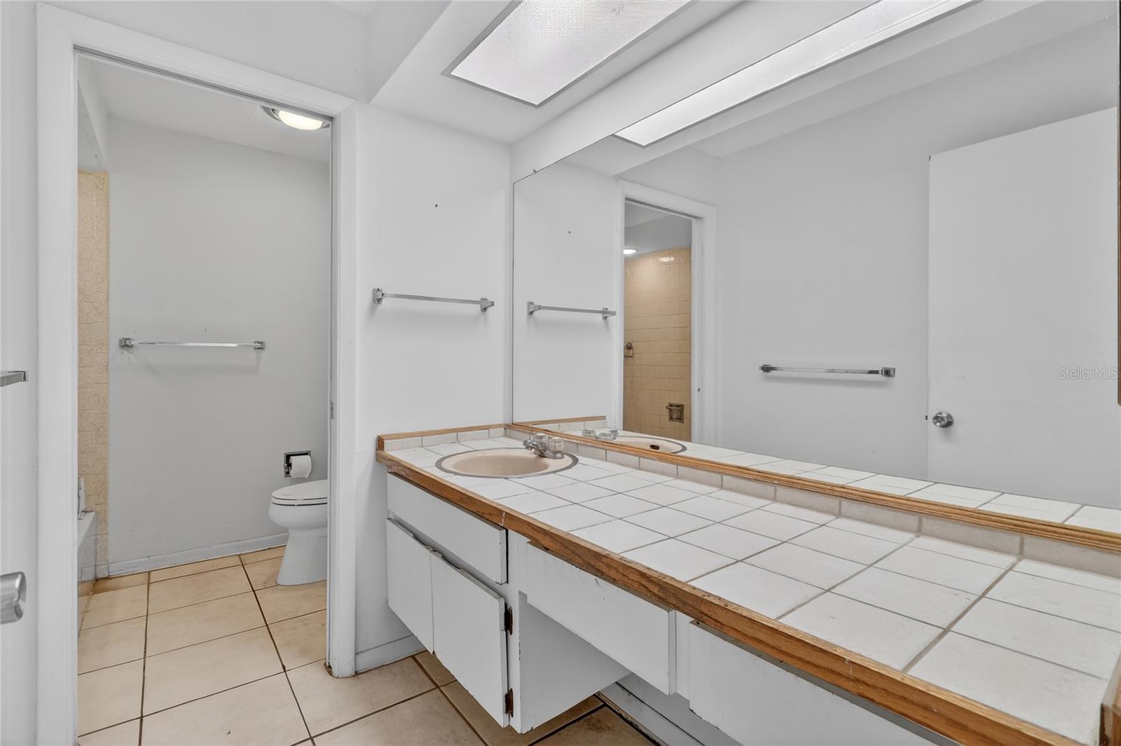 DEL ORO GROVES 1ST ADD LOT 113 - Residential