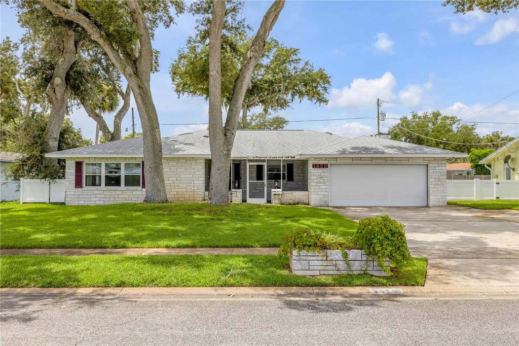 Photo of 1428 Mardrake Road, Daytona Beach, FL 32114 (MLS # NS1088954)