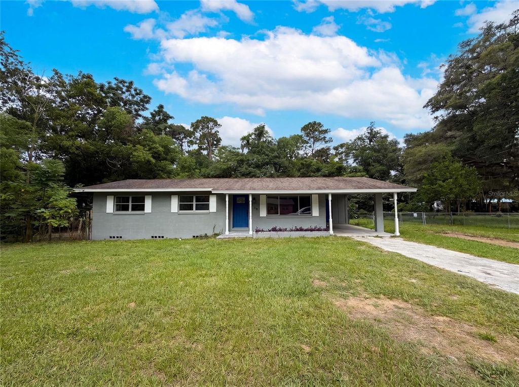 Photo of 2410 NE 3rd Avenue, Ocala, FL 34470 (MLS # O6418597)