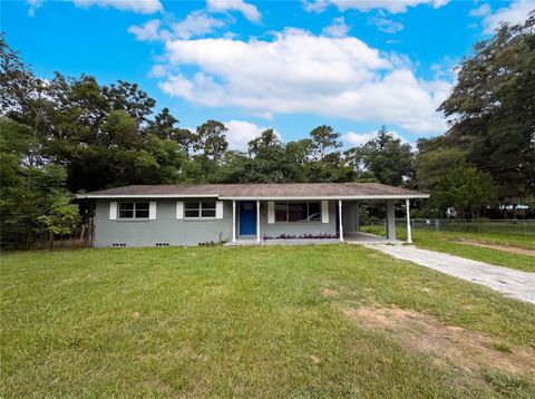 Photo of 2410 NE 3rd Avenue, Ocala, FL 34470 (MLS # O6418597)