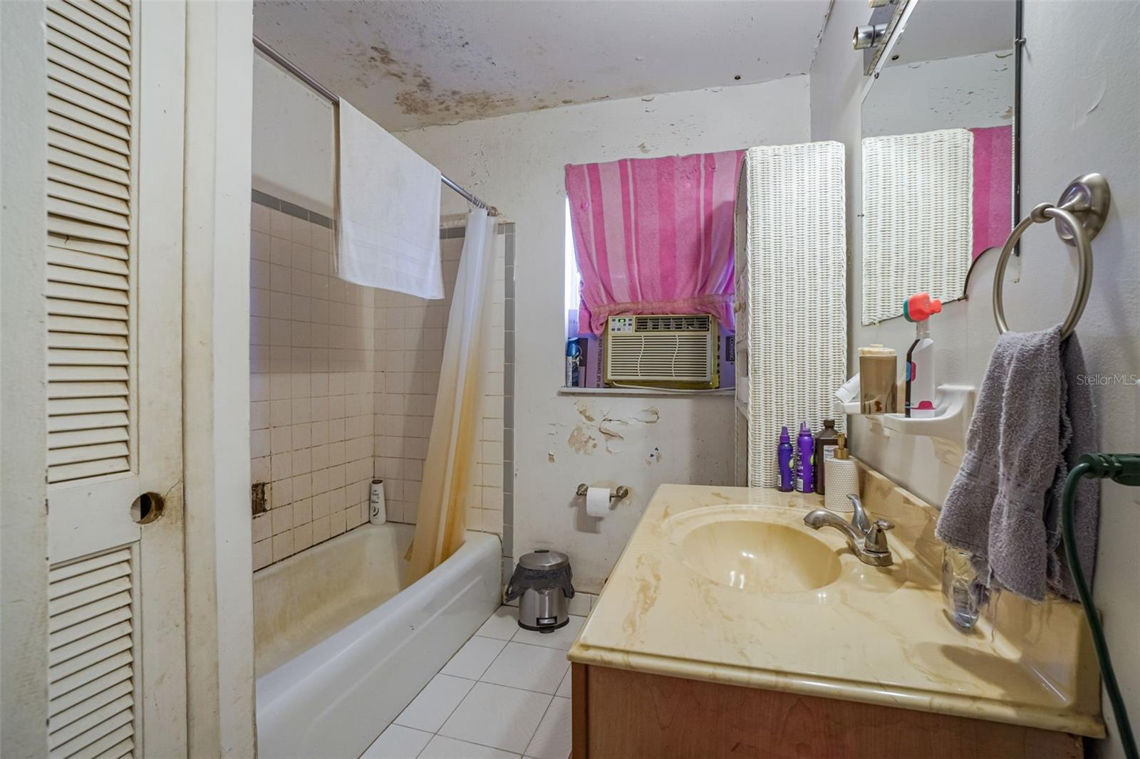 LONGWOOD PARK - Residential