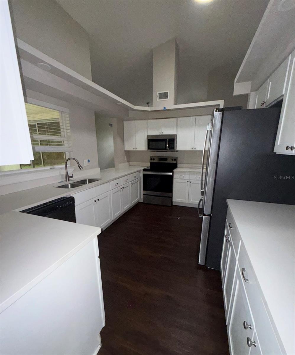 4537 CHIMNEY CREEK DRIVE