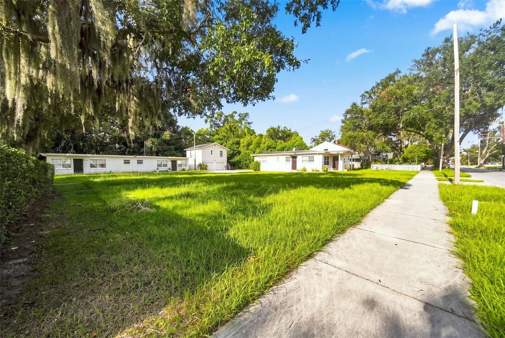 Photo of 804 W Concord Street, Orlando, FL 32805 (MLS # O6444391)