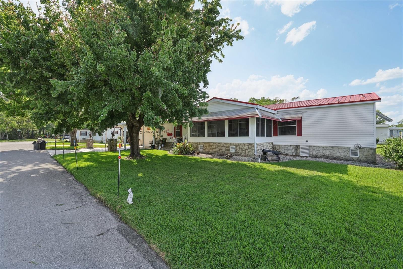 1901 BROOKSIDE DRIVE