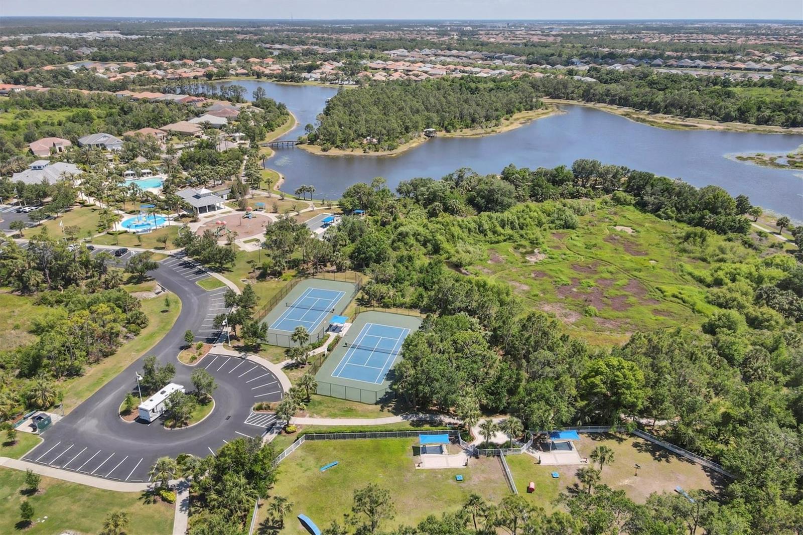 GRAND PALM - Residential